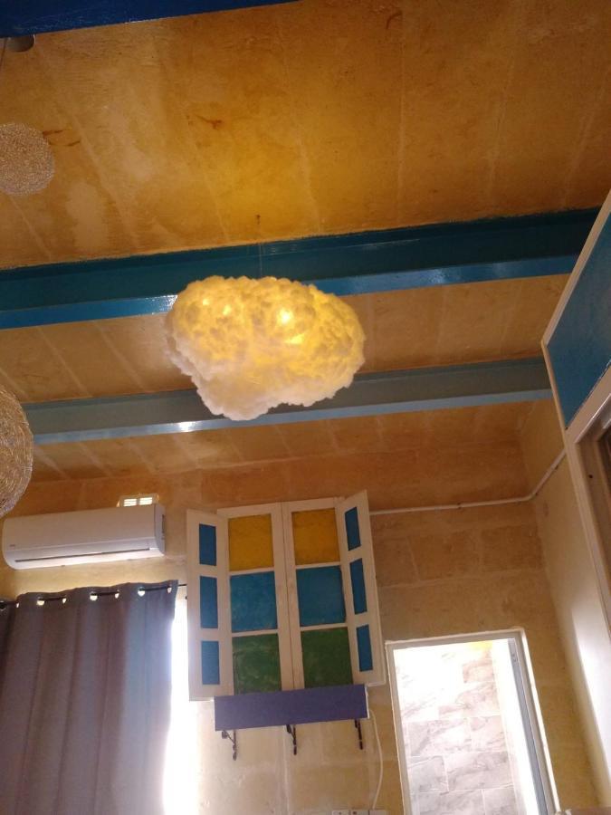 Triesti Home Victoria Luaran gambar