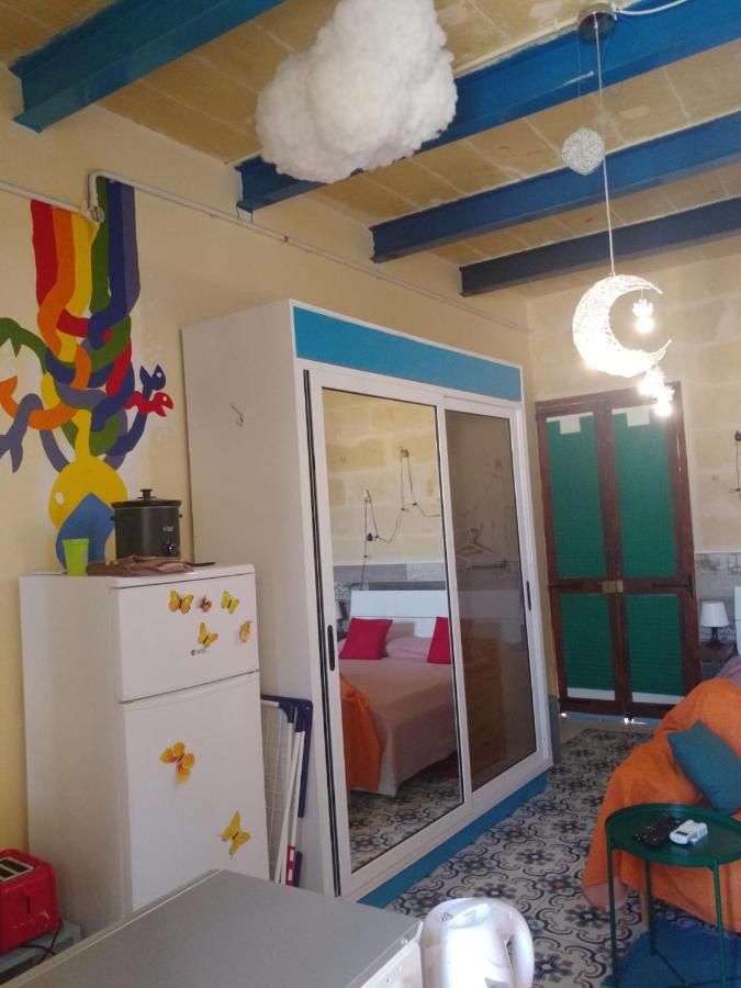 Triesti Home Victoria Luaran gambar